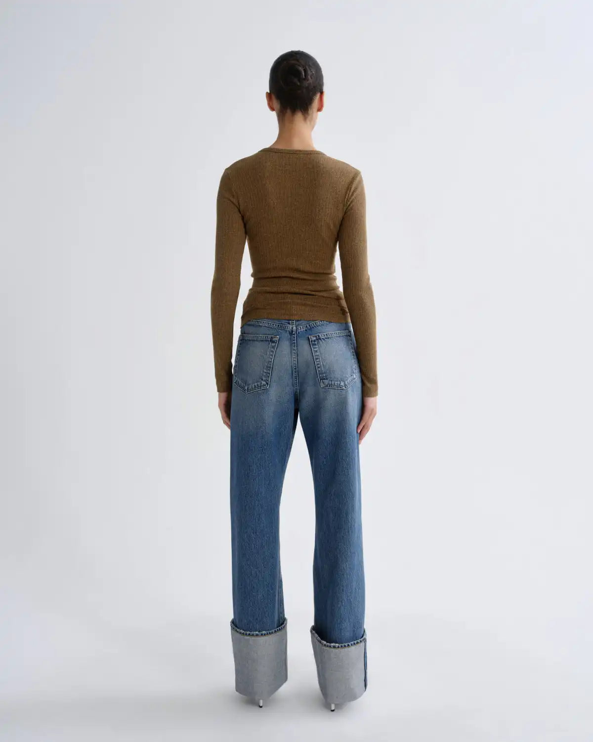 Delphi Slim Tee in Brew