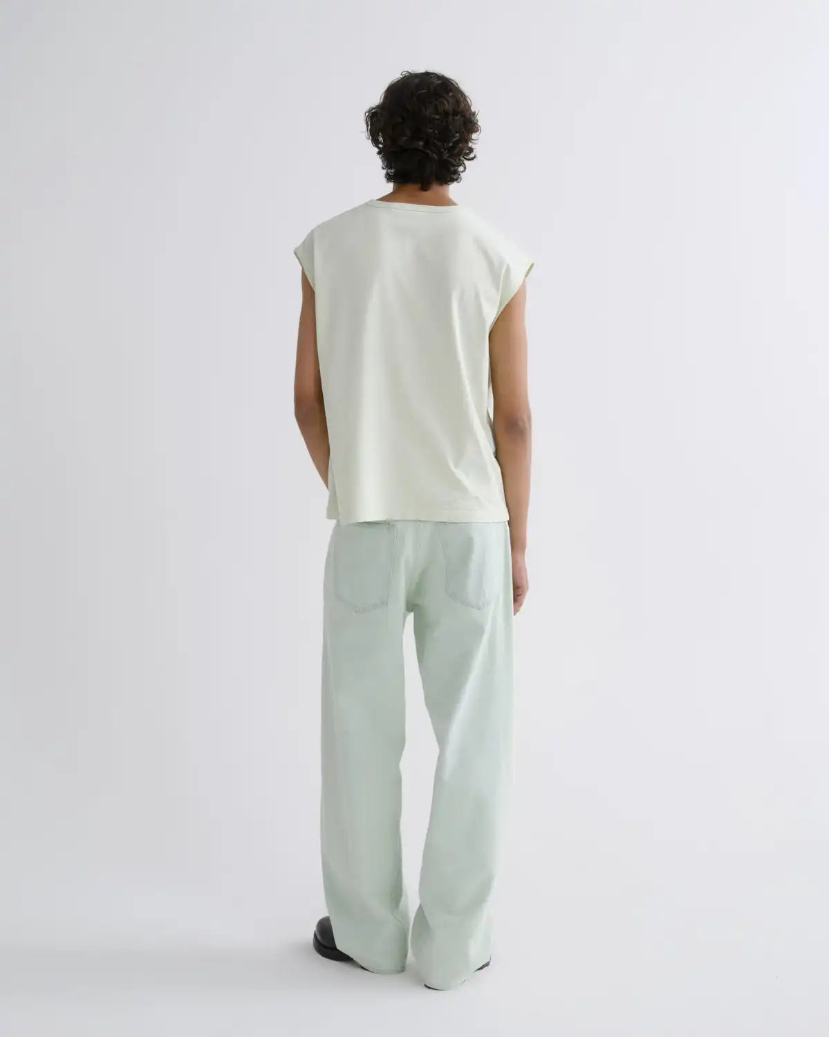 Twist Front Curve Jean in Reform