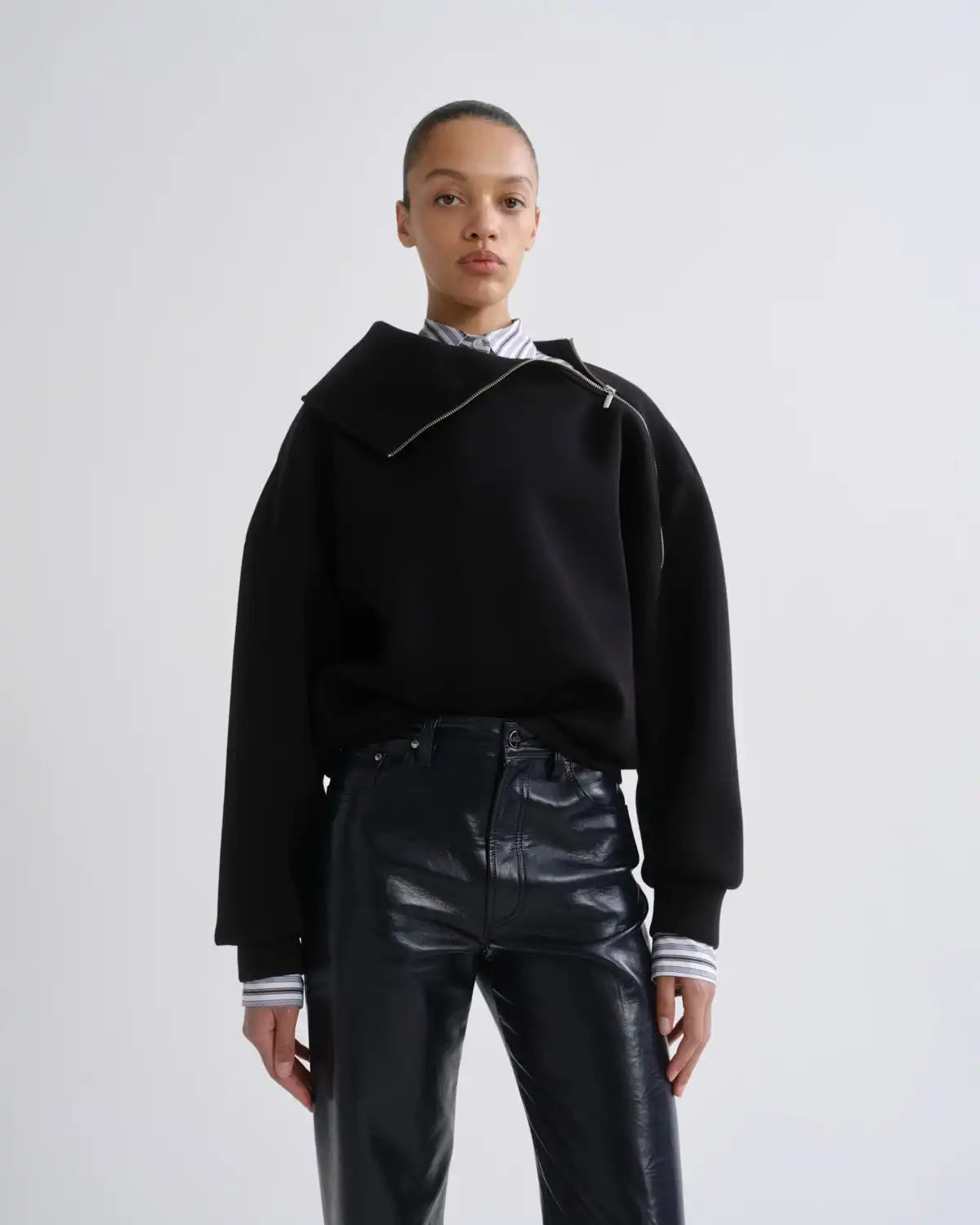 Coyle Sweatshirt in Black