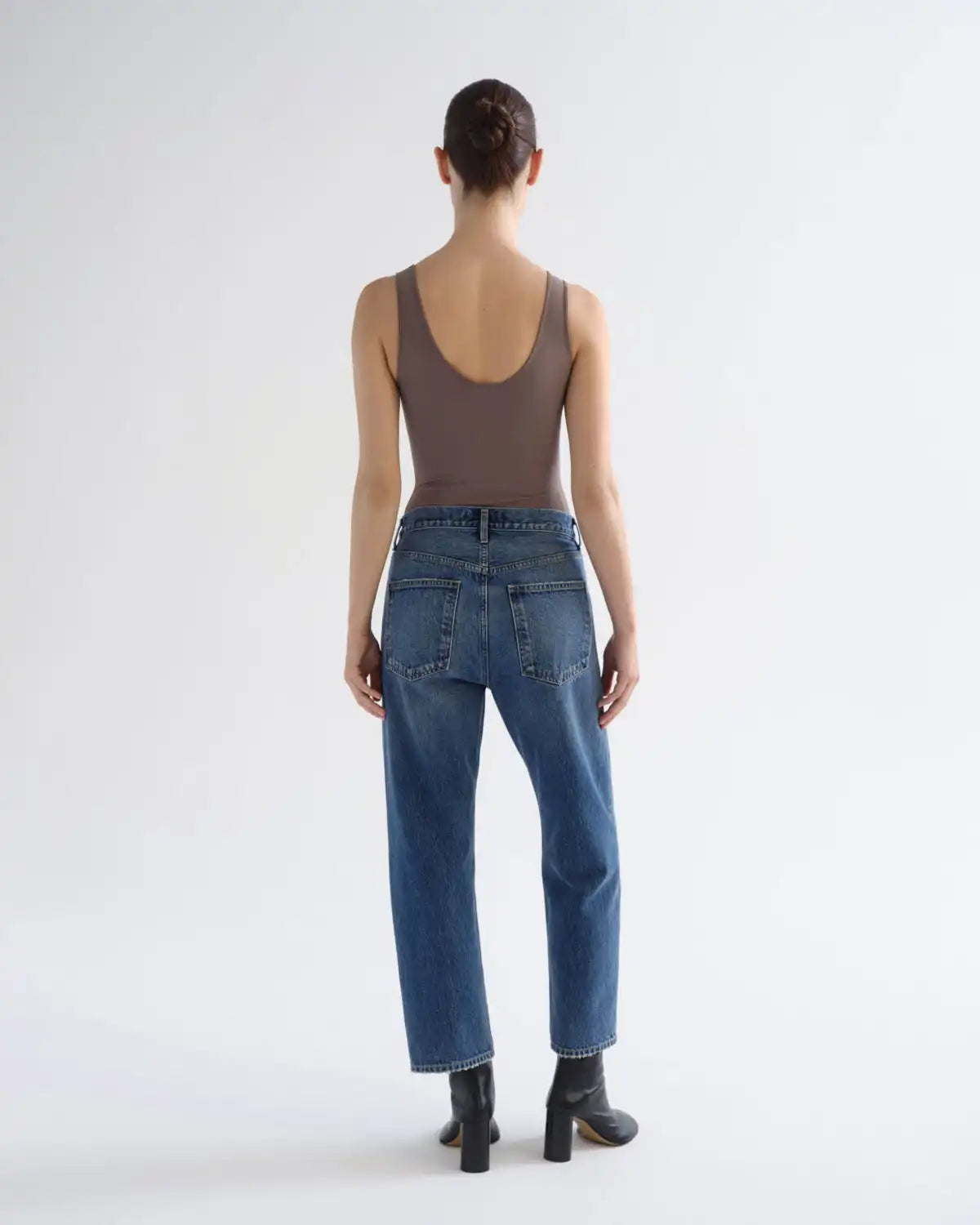 90's Crop Mid Rise Straight in Bounty