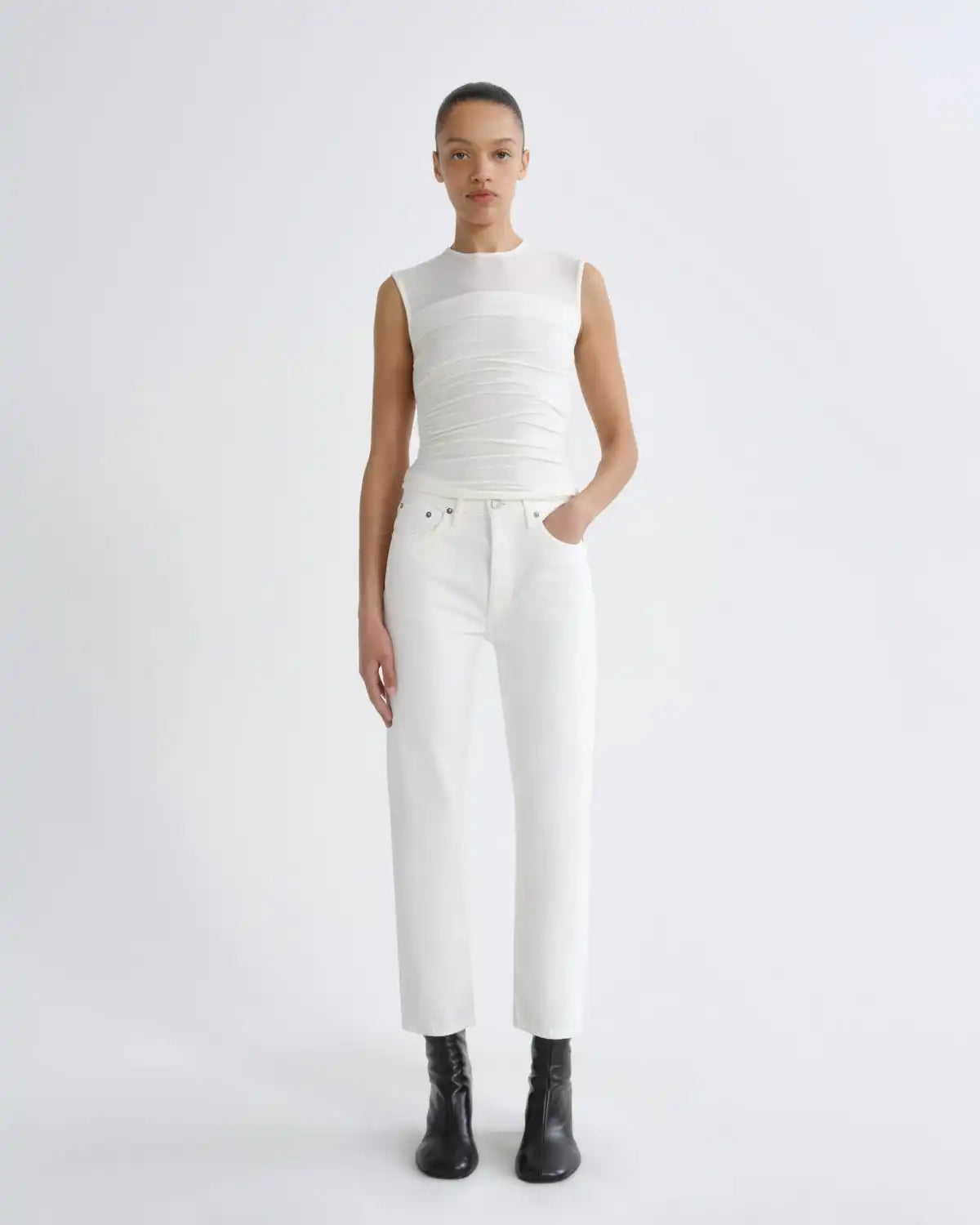 Riley High Rise Straight Crop in Fortune Cookie