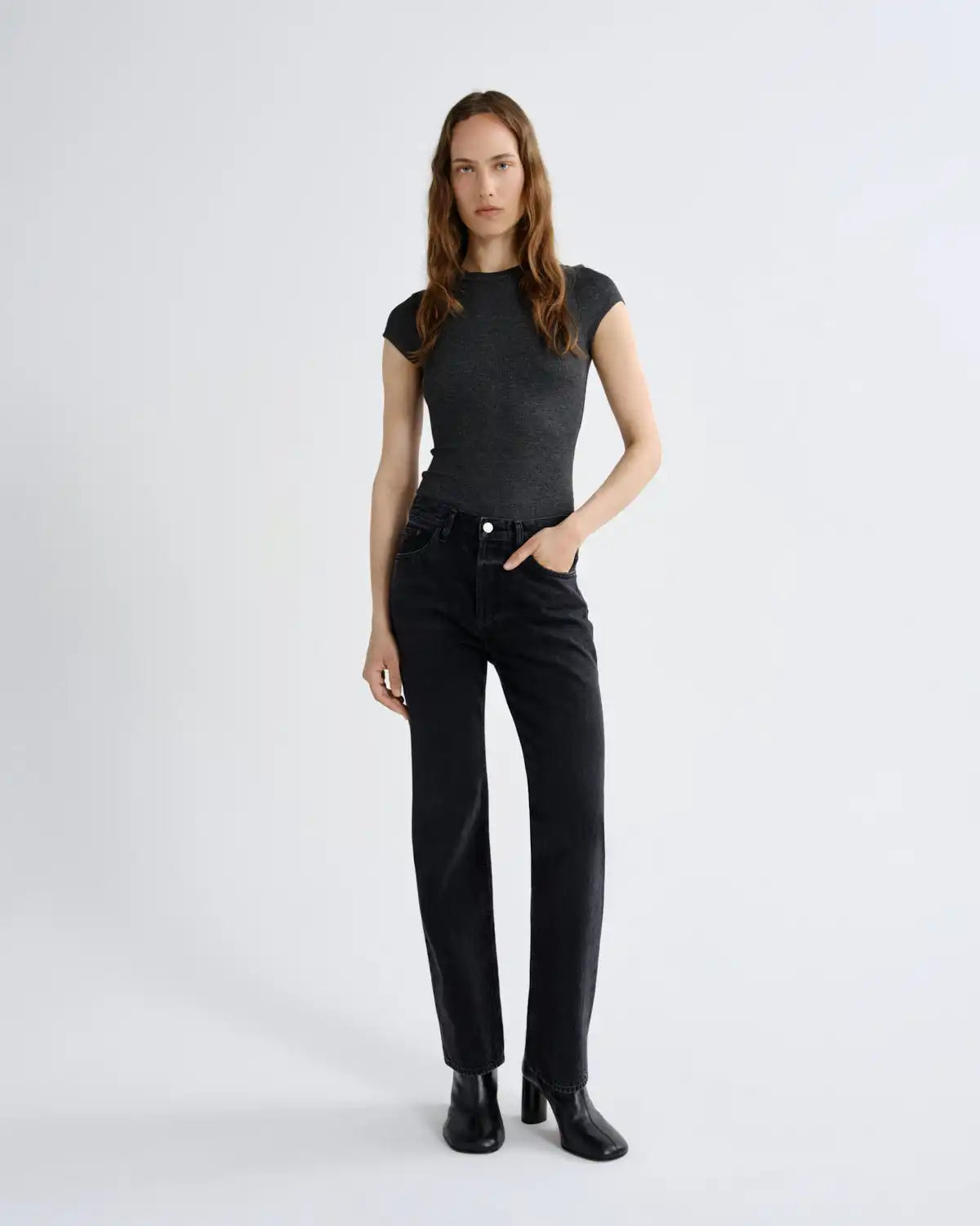 Lana Jean (Weightless) in Vanta