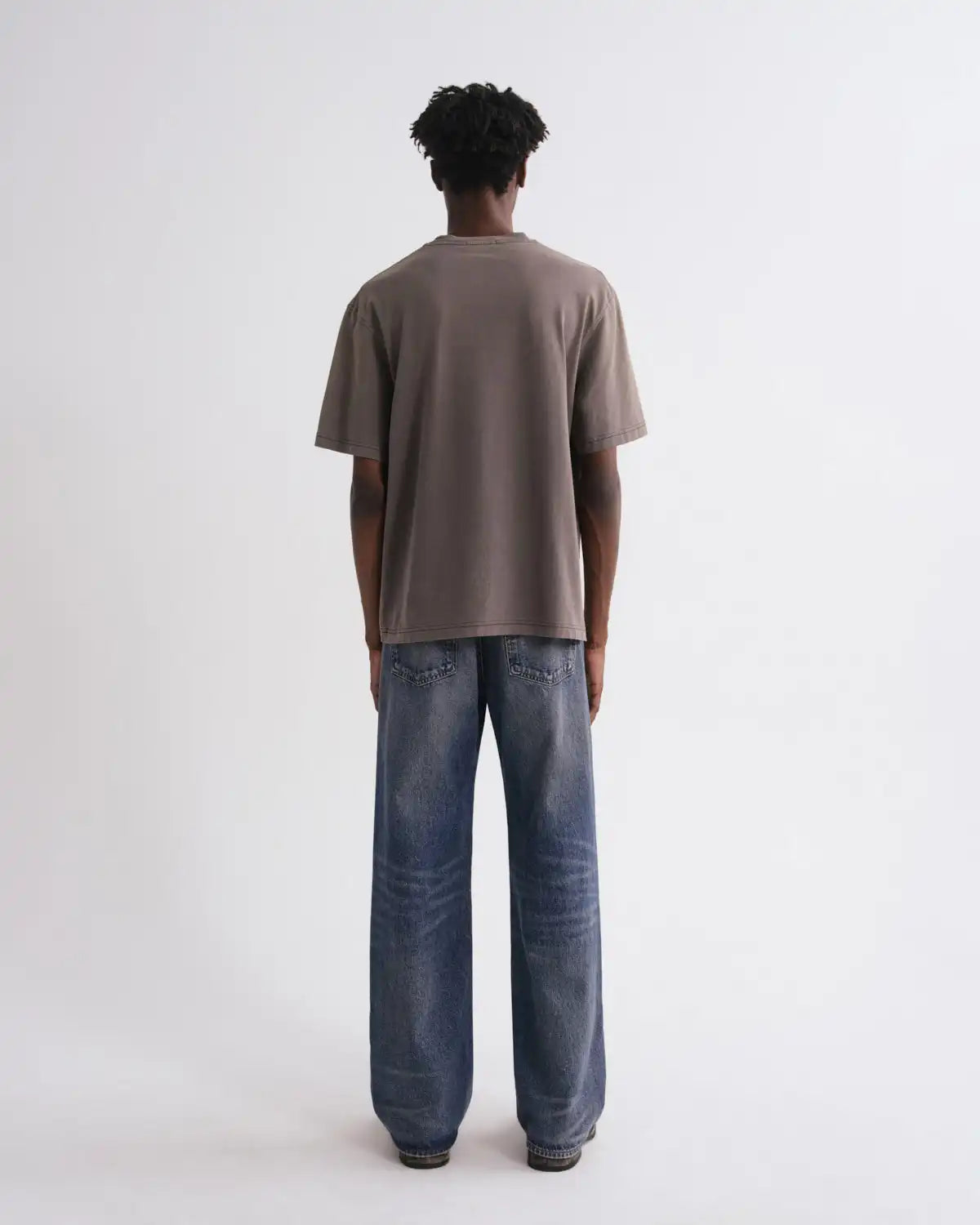 Luka Jean (Weightless) in Kismet