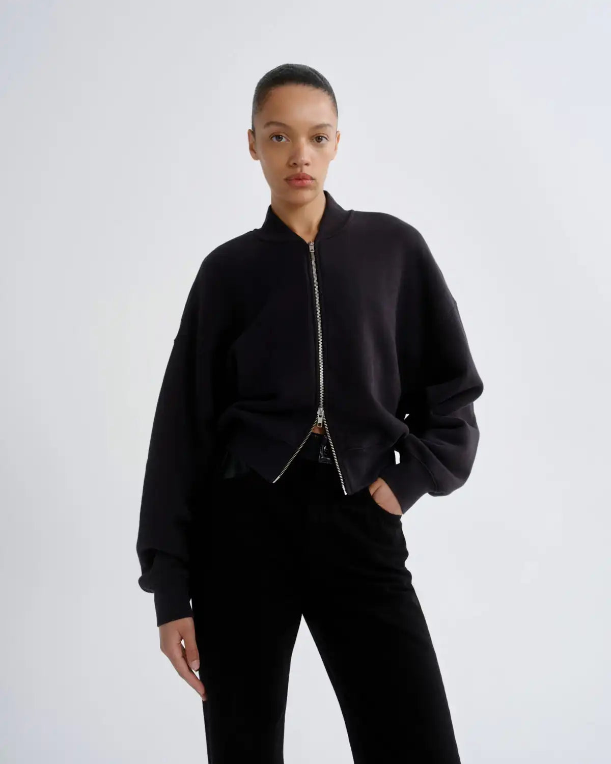 Tess Sweatshirt in Washed Black