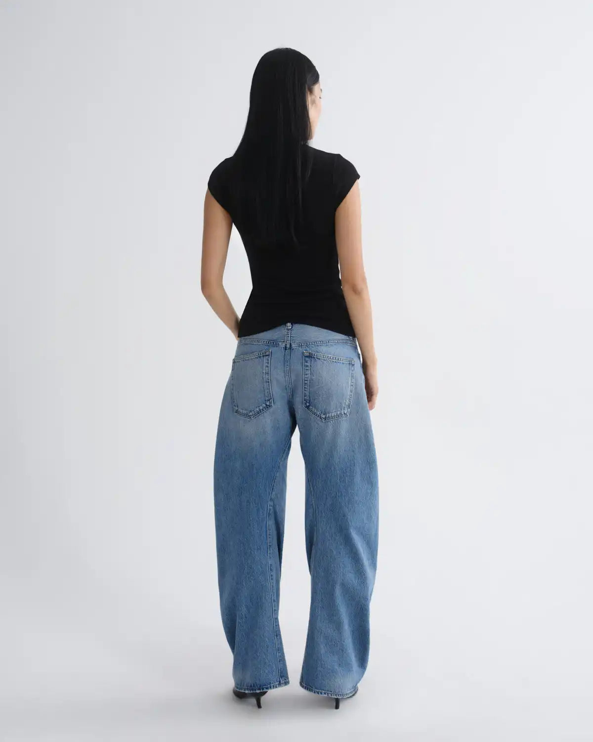 Spiral Jean (Weightless) in Venture