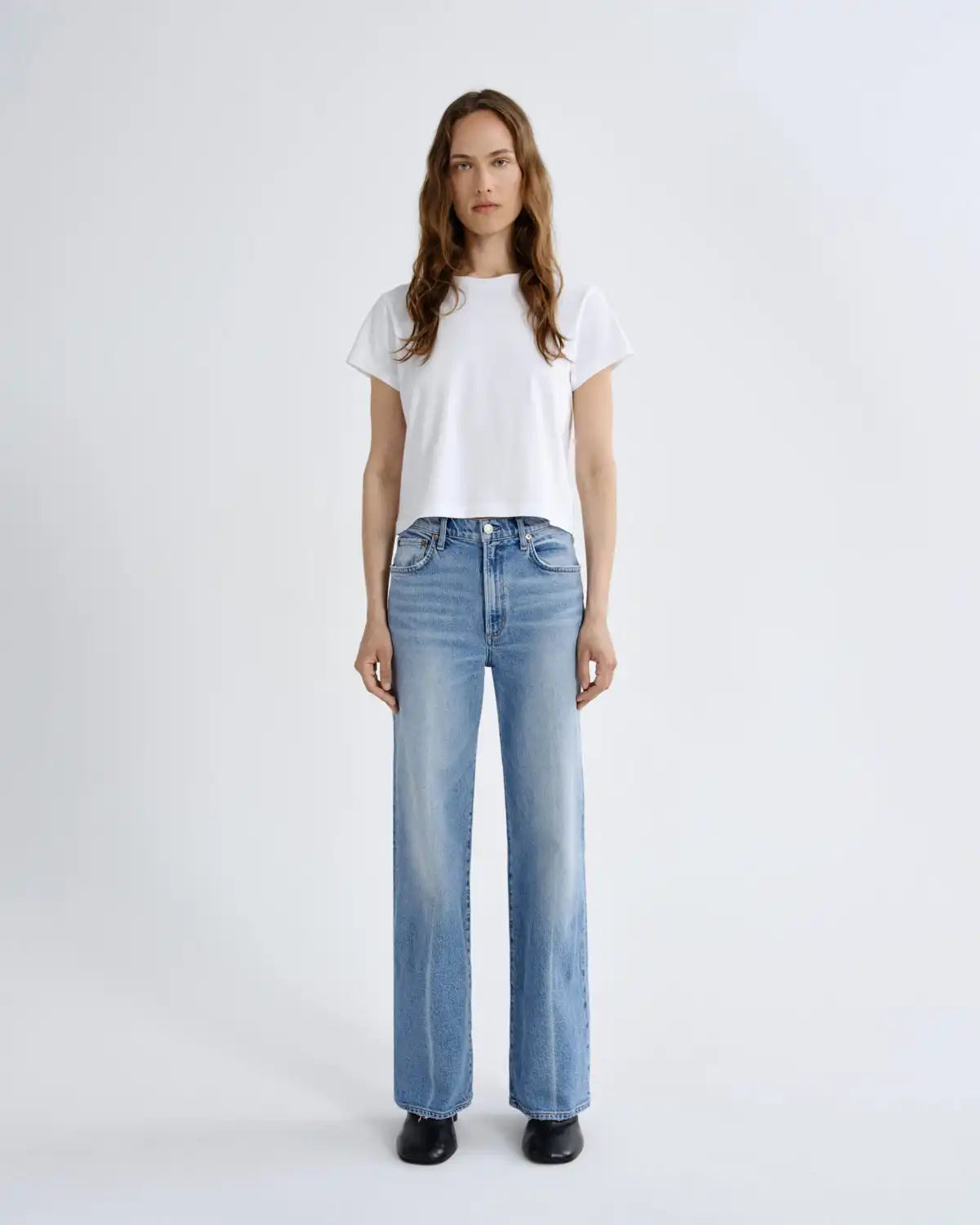 Harper Straight Jean (Weightless Stretch) in Outlook