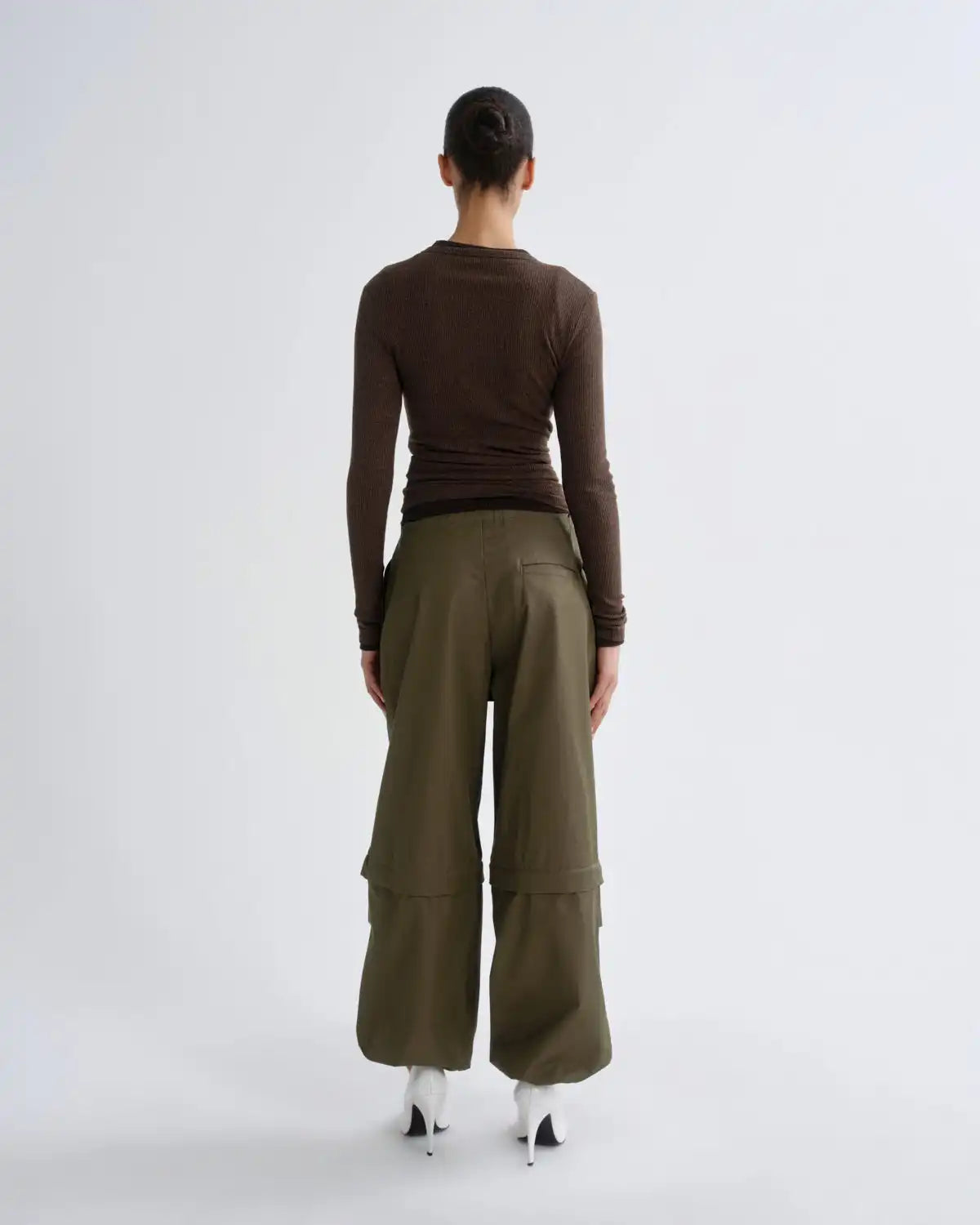 Coulson Parachute Pant in Willow