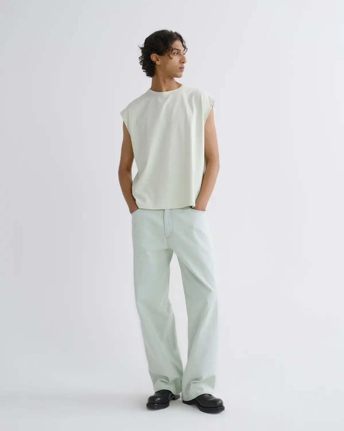 Twist Front Curve Jean in Reform