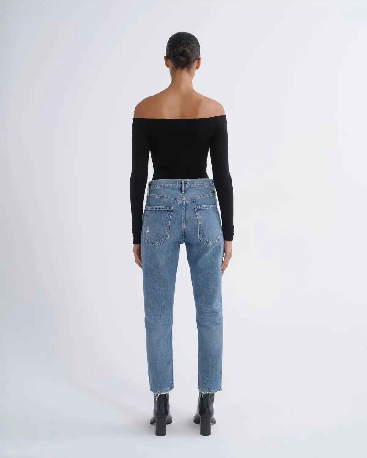 Riley High Rise Straight Crop in Frequency