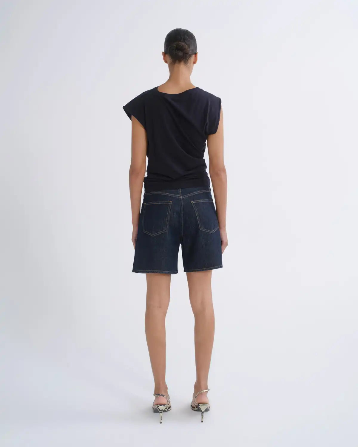 Dame Short (Weightless) in Rinse