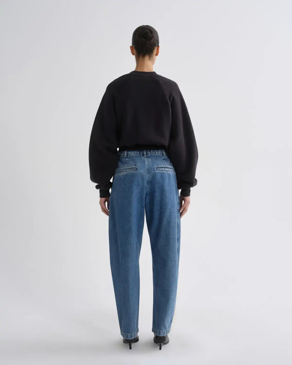 Walsh Sweatshirt in Washed Black