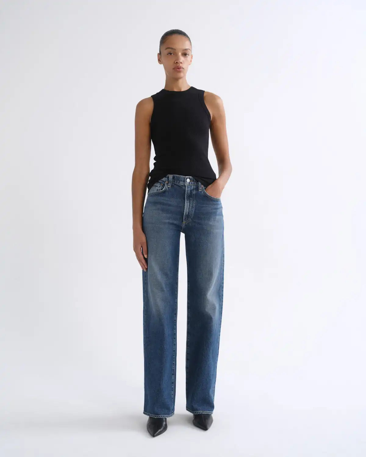 Harper Straight Jean (Weightless Stretch) in River