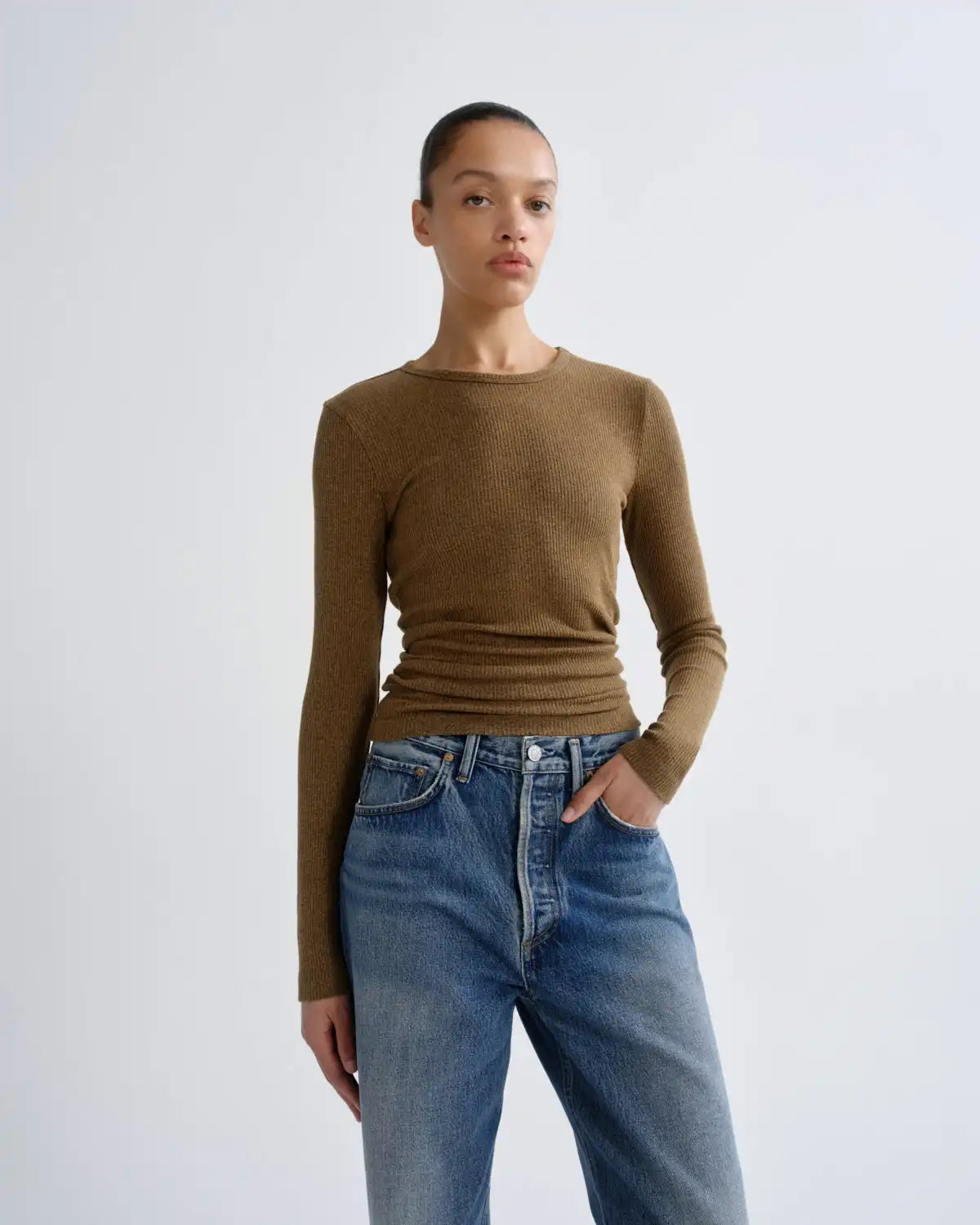 Delphi Slim Tee in Brew
