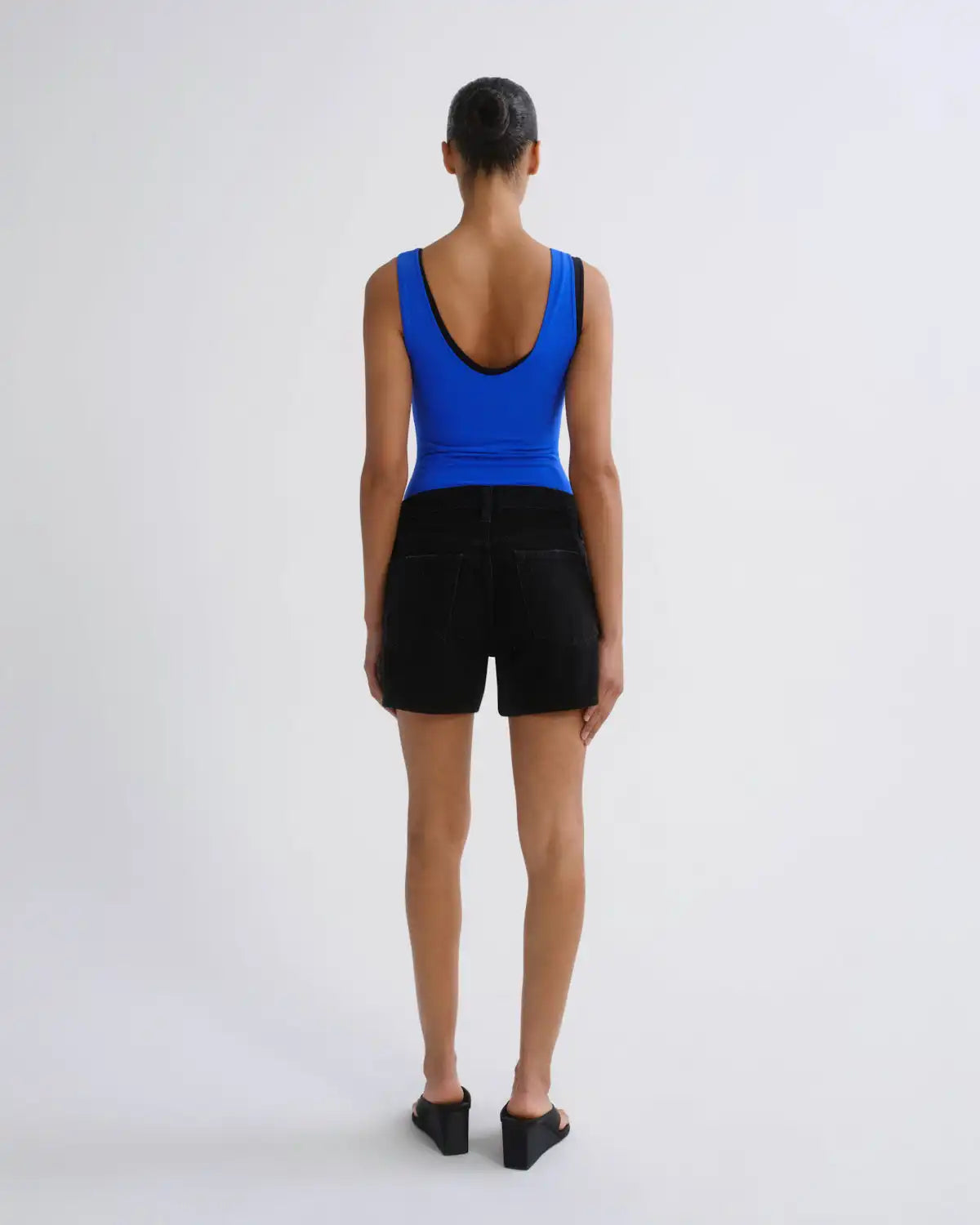 Parker Long Short (Weightless) in Phase