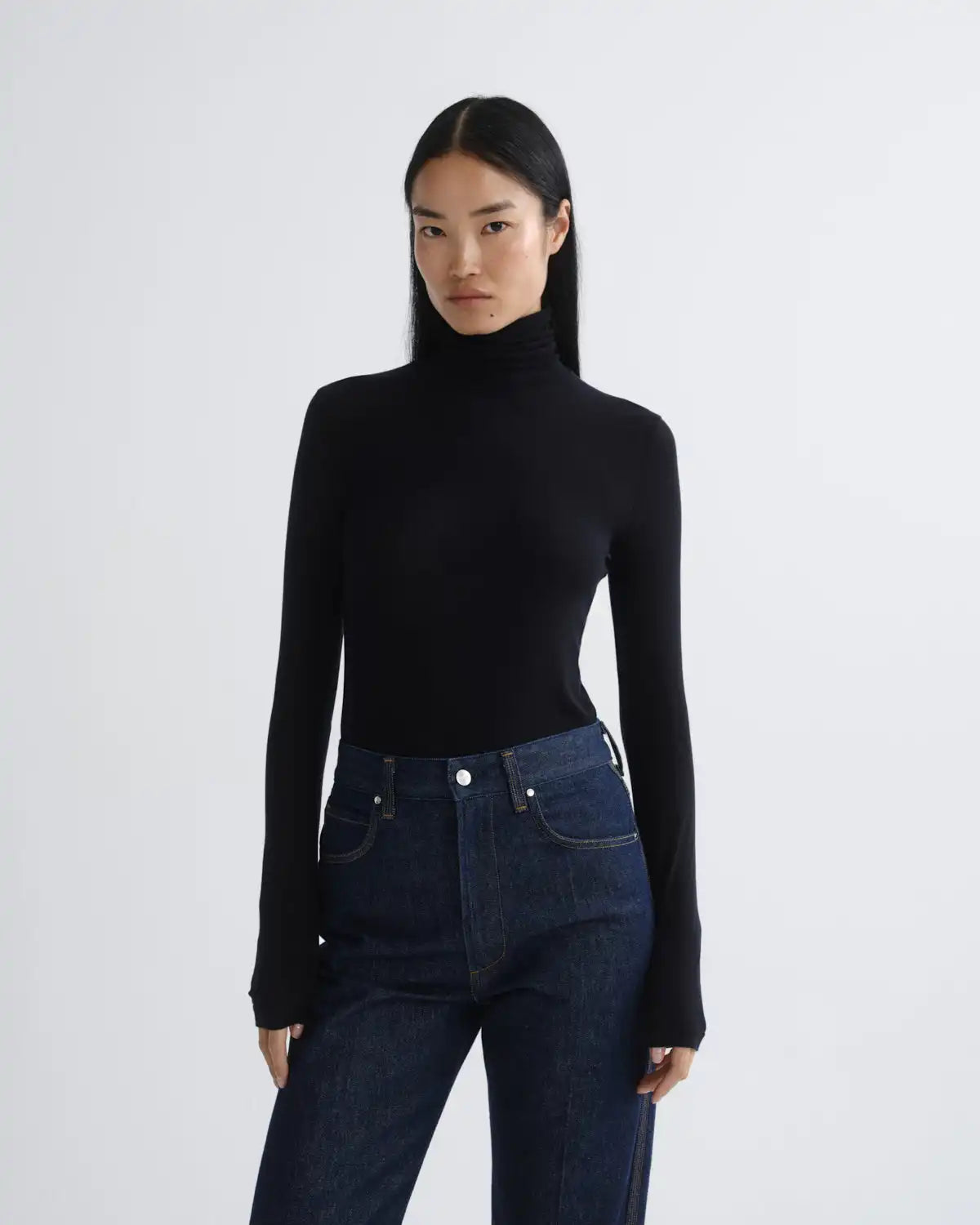 Pascale Turtleneck in Obscura