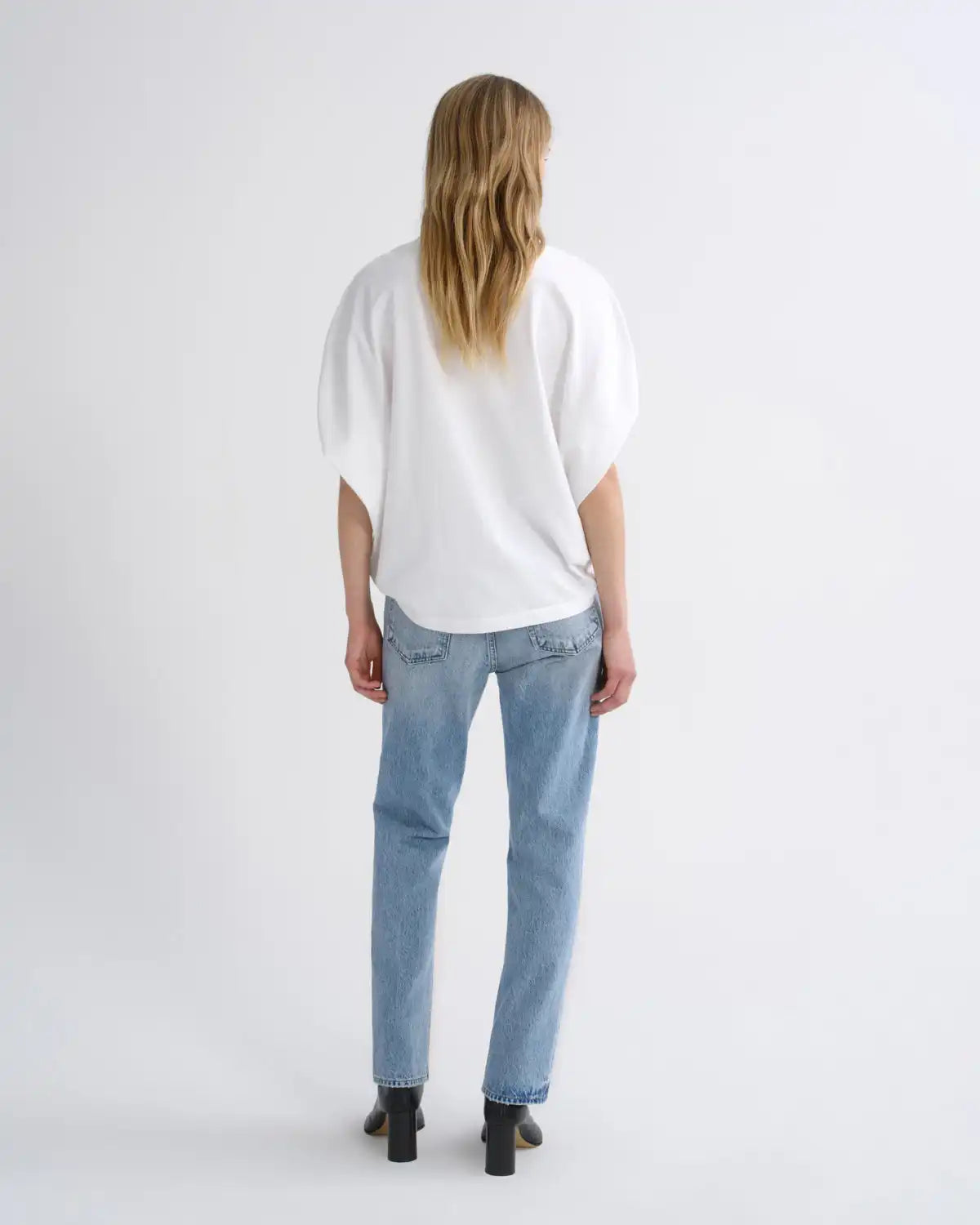 Romney Jean (Weightless) in Stream