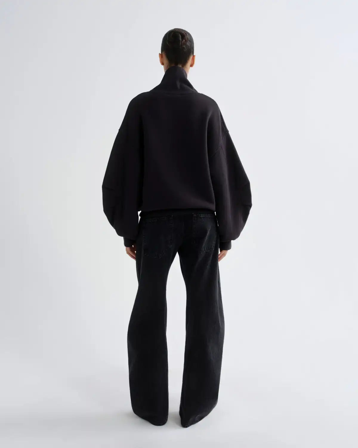 Jenning Sweatshirt in Washed Black