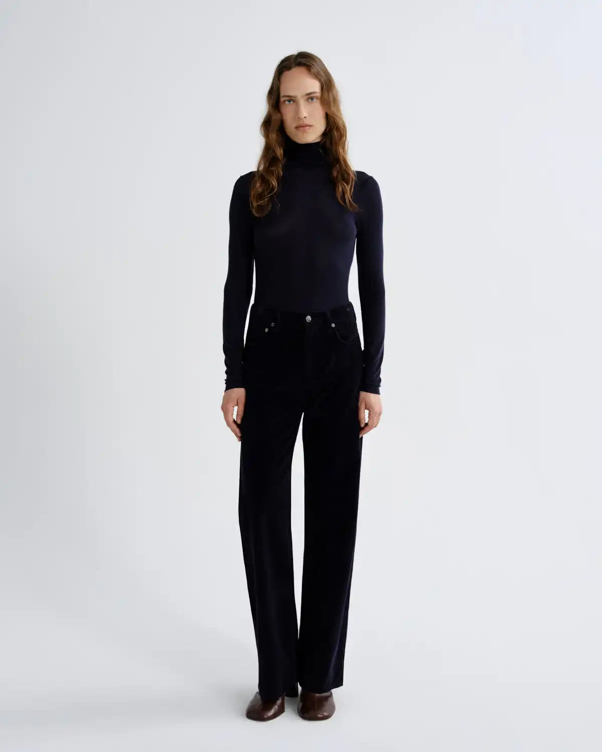 Ren Jean 32"(Corduroy) in Obscura