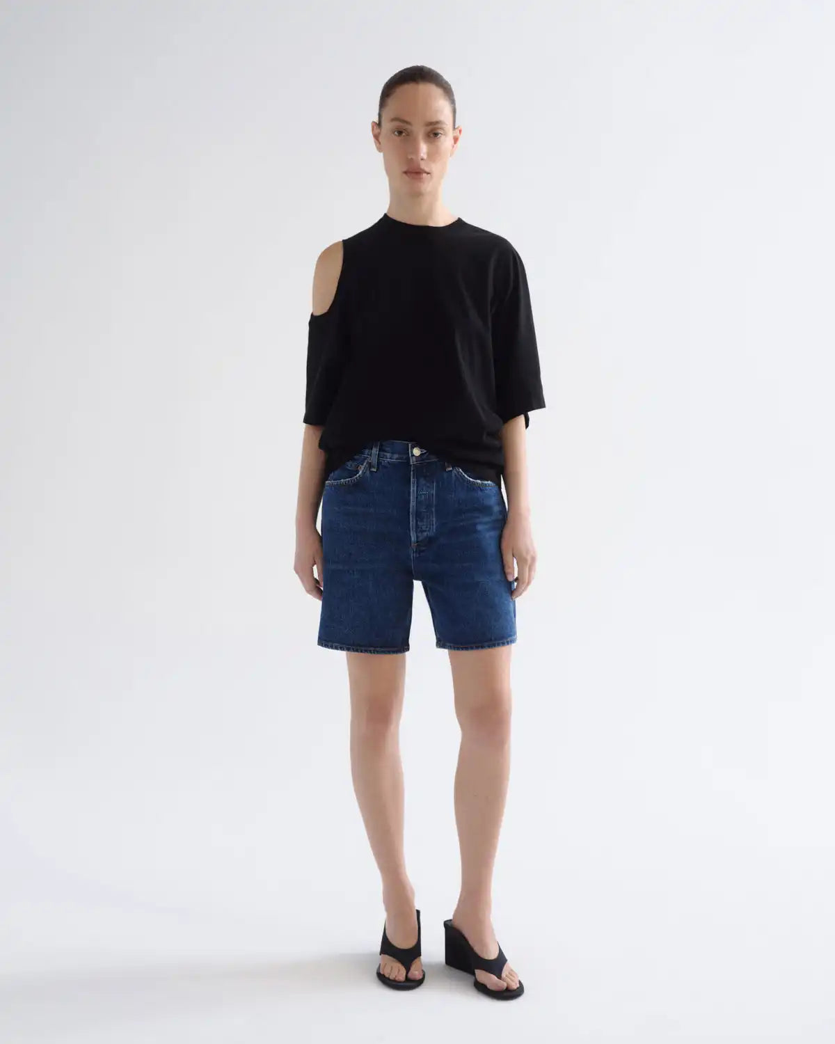 Dame Short in Enamour