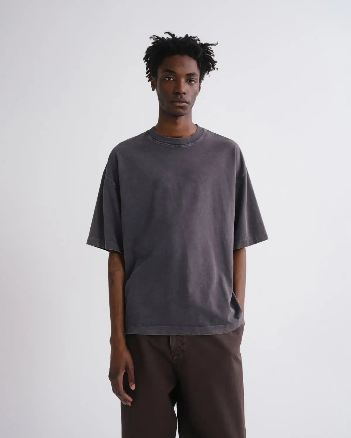 Portman Tee in Washed Grey