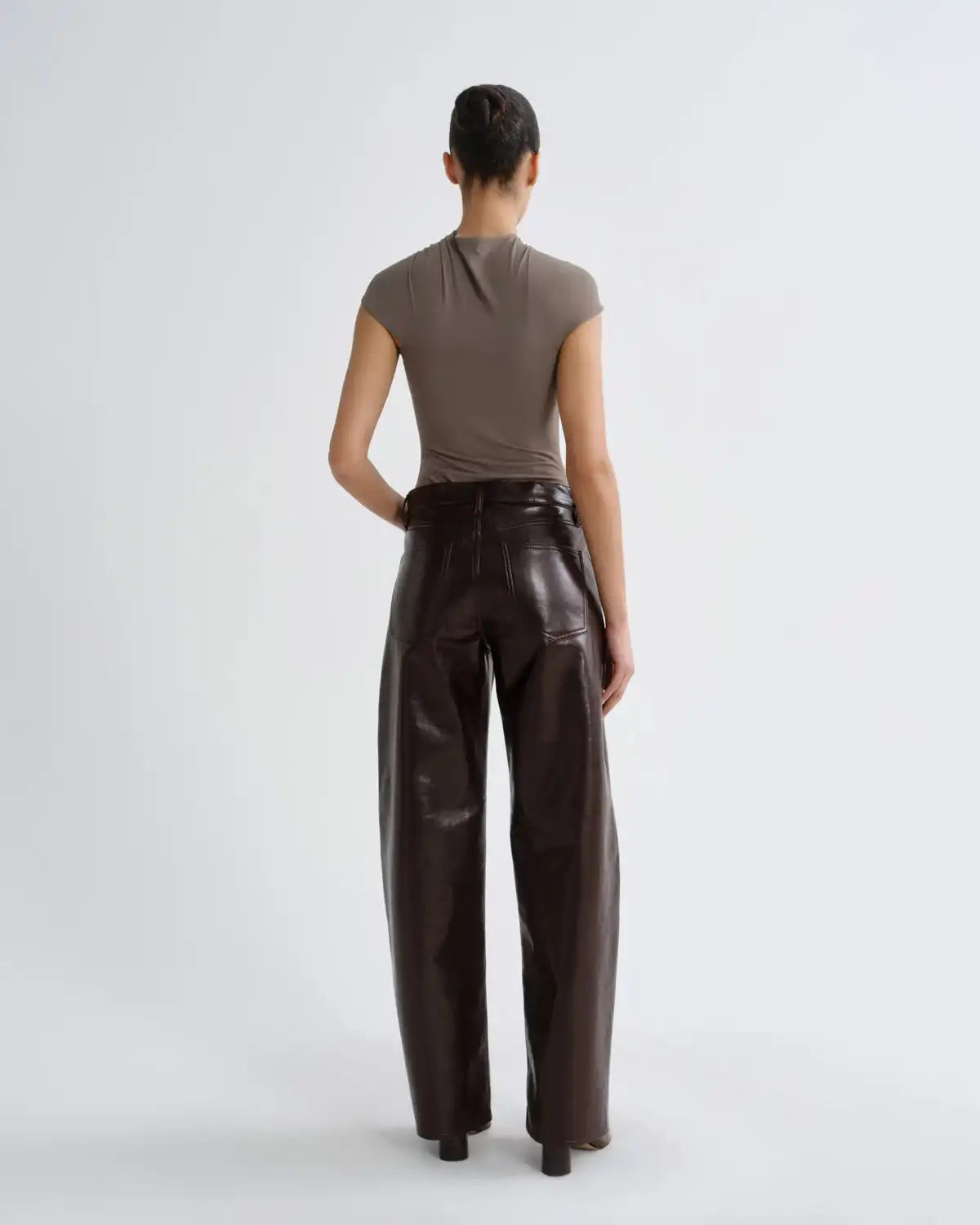 Arc Jean 32" (Recycled Leather) in Madera