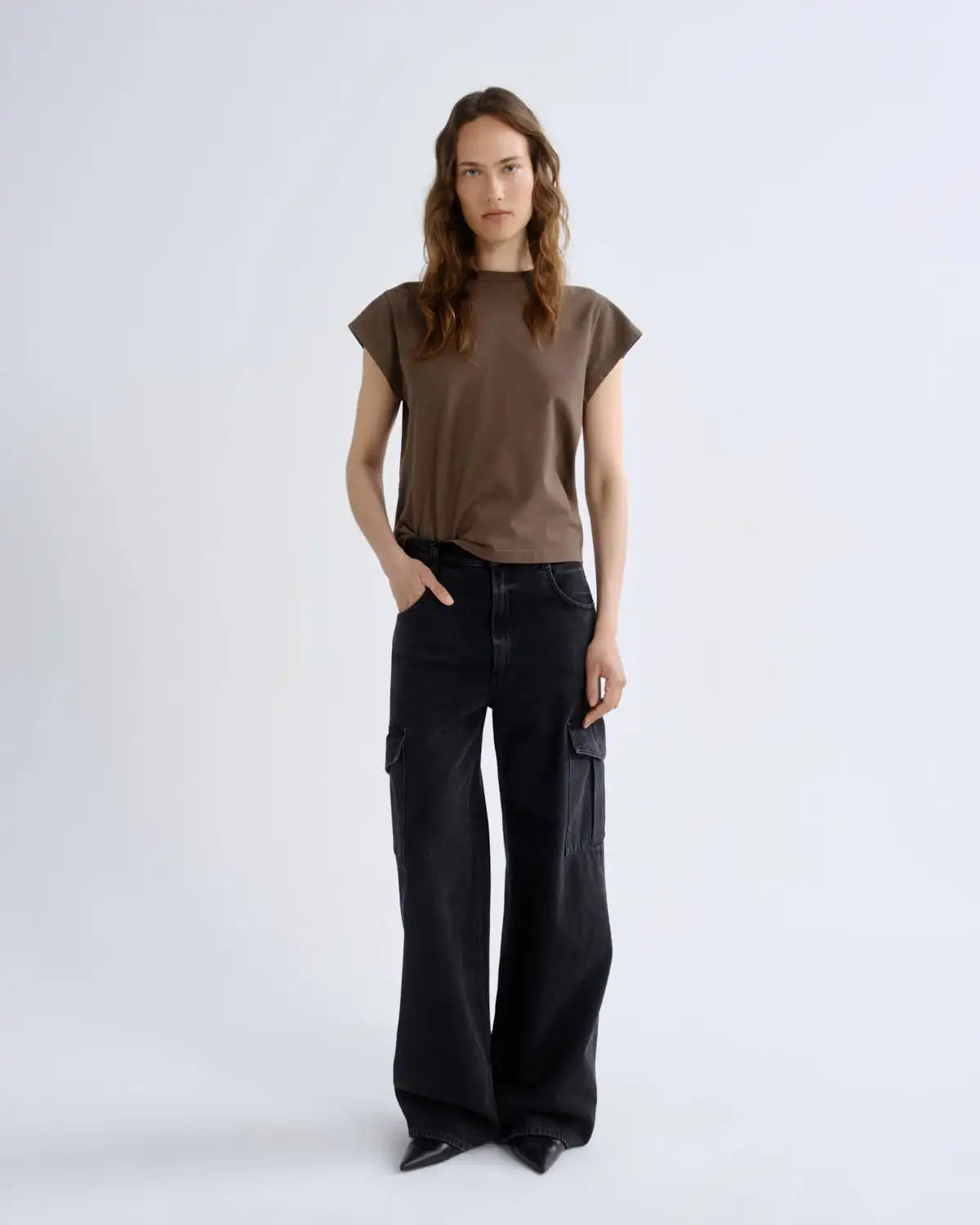 Minka Cargo (Weightless) in Vanta