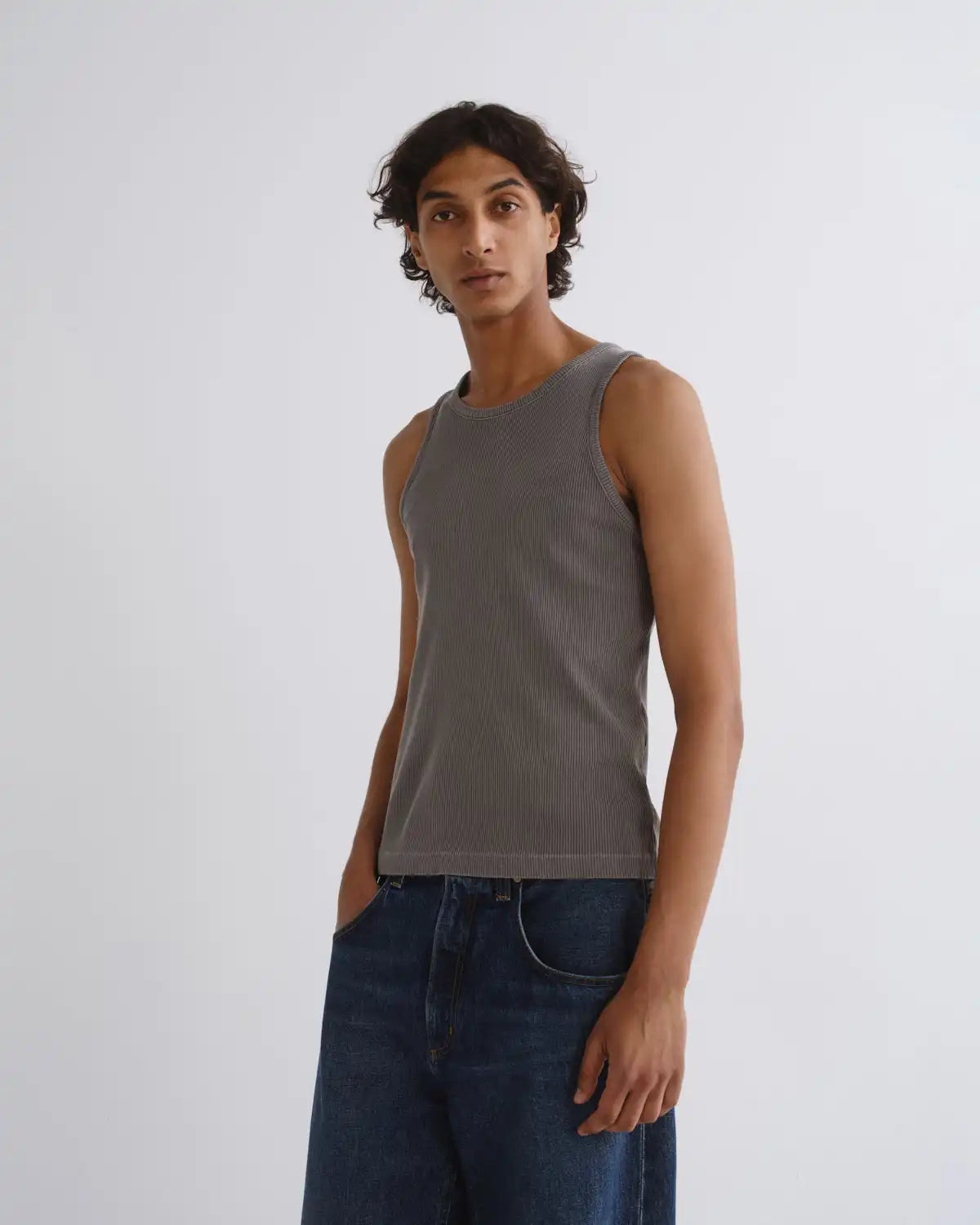 Viggo Tank in Pewter