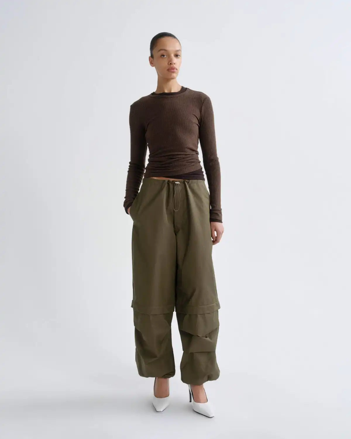 Coulson Parachute Pant in Willow