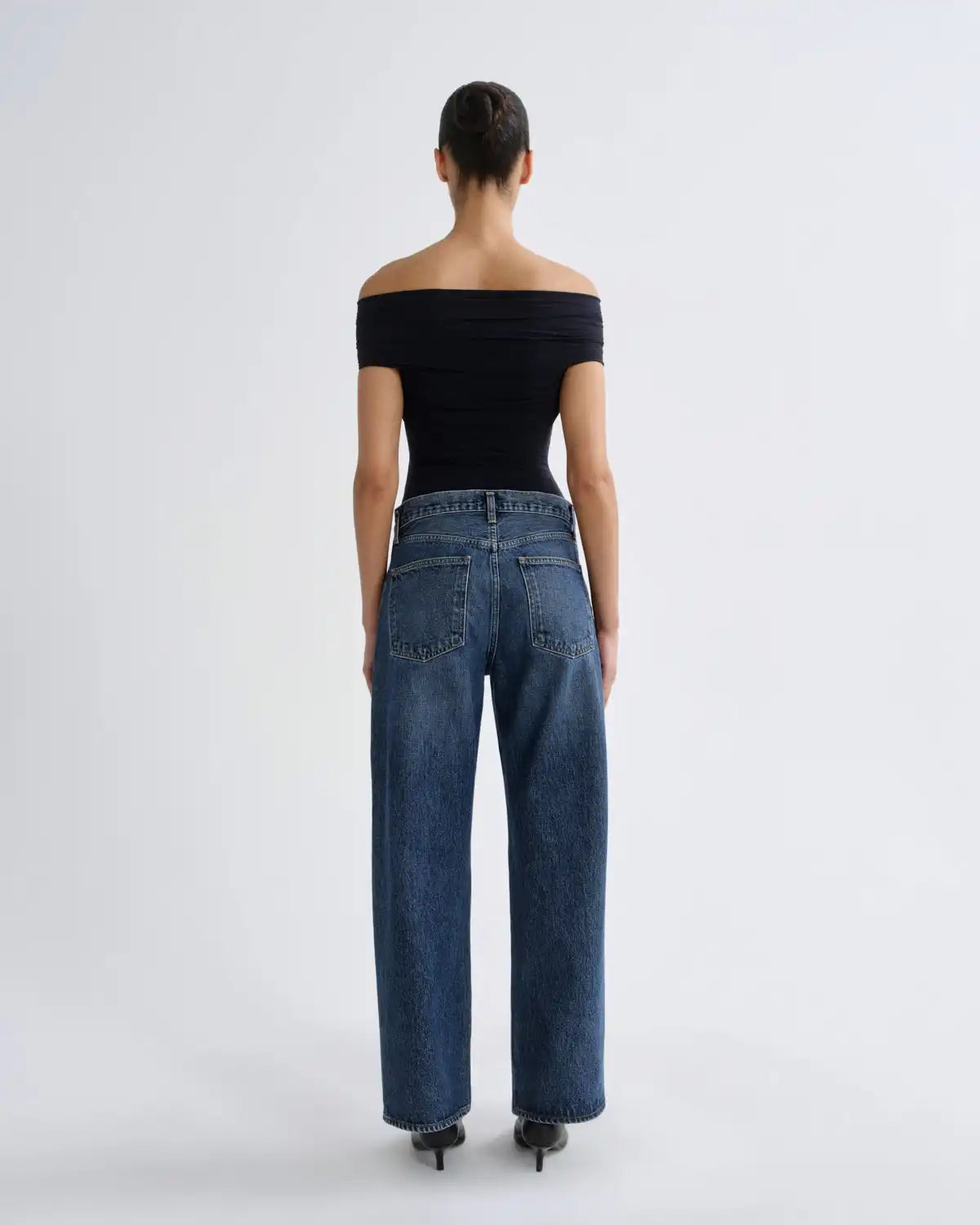 Arc Jean 29" in Shortwave